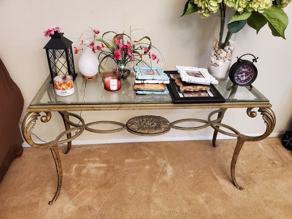 $150 OBO - Entry way sofa - sofa table- console table. Beautiful with scrolls