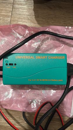Universal Smart Charger Ni-MH/Ni-Cd Battery Pack