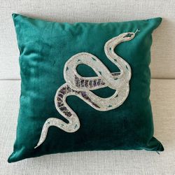 Exclusive Hand made beads embroidered pillow case (18*18 inch).