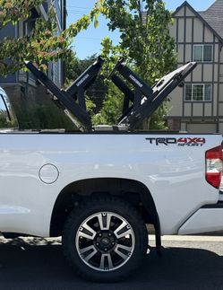 DiamondBack HD Tonneau Cover – Rugged Black + Cross Bin 13 + Yakima OverHaul HD Rack System