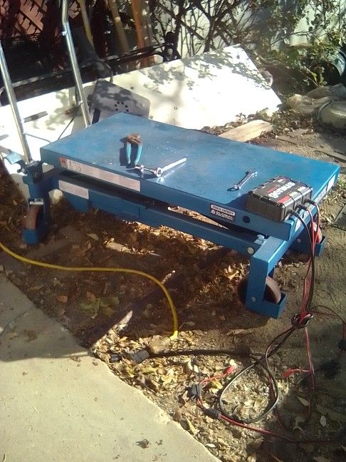 Table Lift. 2,200 Pounds Of Lift