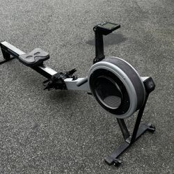 Concept 2 / Concept2 Indoor Rower with PM5 Display - Barely Used