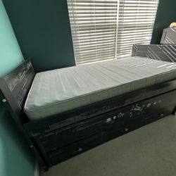 Wooden  Trundle Bed