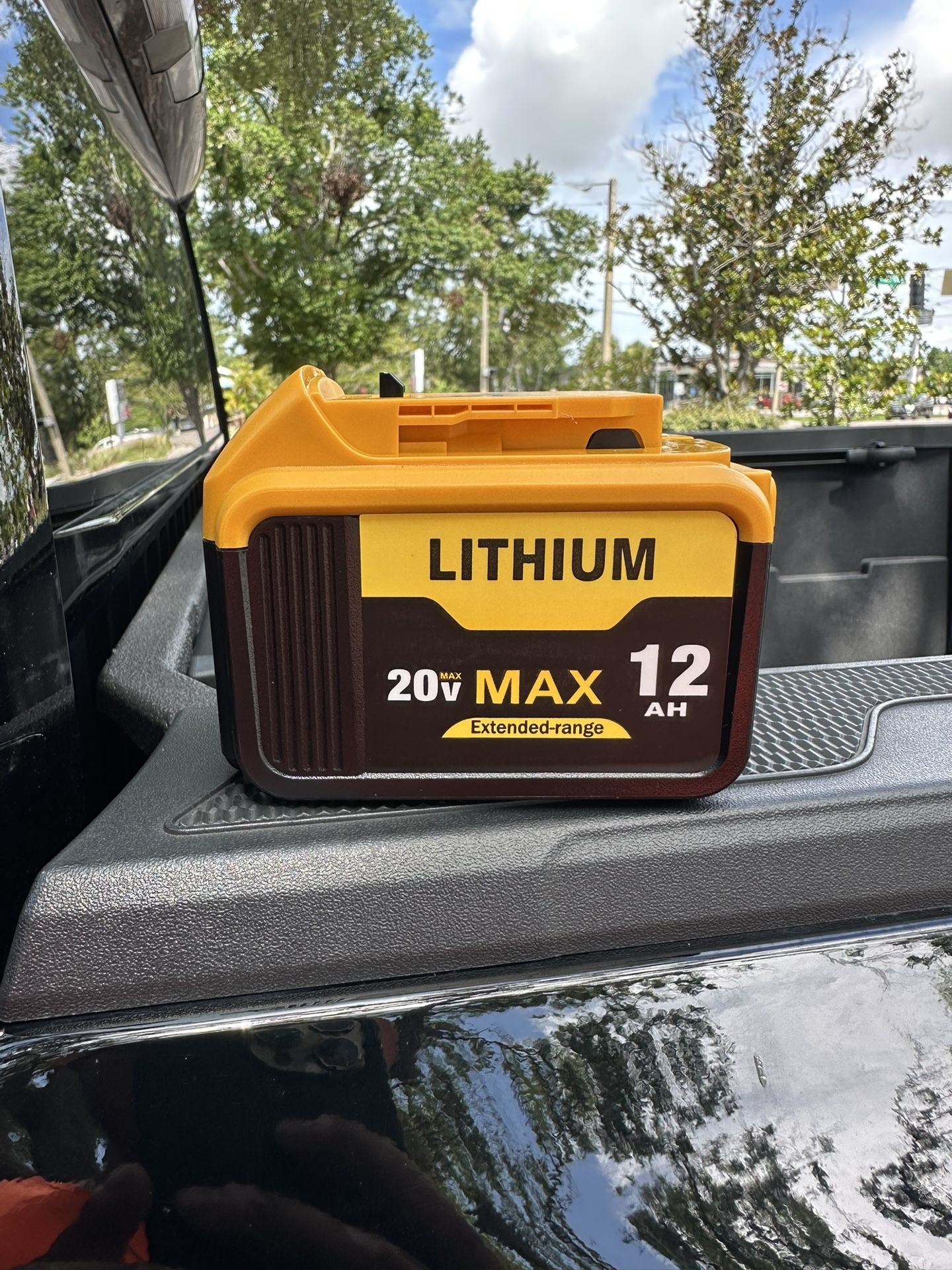 Dewalt Battery 12AH / BRAND NEW!!!