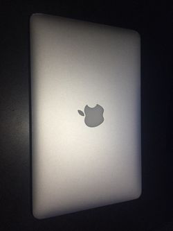 Apple laptop