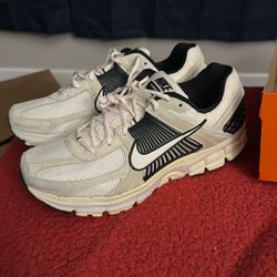 Nike Vomero Men’s 11.5
