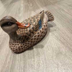 Hand Carved Wooden Pekin Duck Decoys – Signed – Decorative Carving Pair