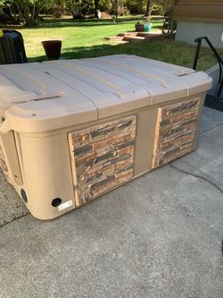 Hot Tub With Hard Top Cover