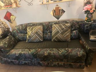 Sofa Set with end tables & lamps