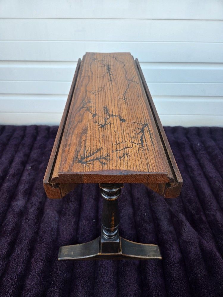 Side Table/end Table/Duncan Phyfe Style Table