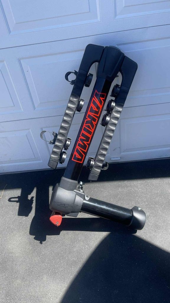 YAKIMA FullSwing 4-Bike Hitch Rack
