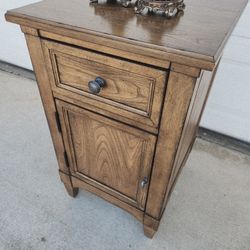 Great Quality Bassett Home Furnishings Cabinet! 