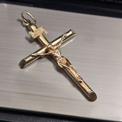 14K Solid Gold Crucifix Cross Pendant – Jesus INRI – 5.05 Grams