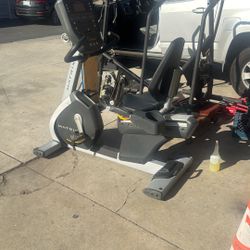 Matrix R3x Recumbent Bike