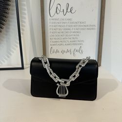 Women’s handbag