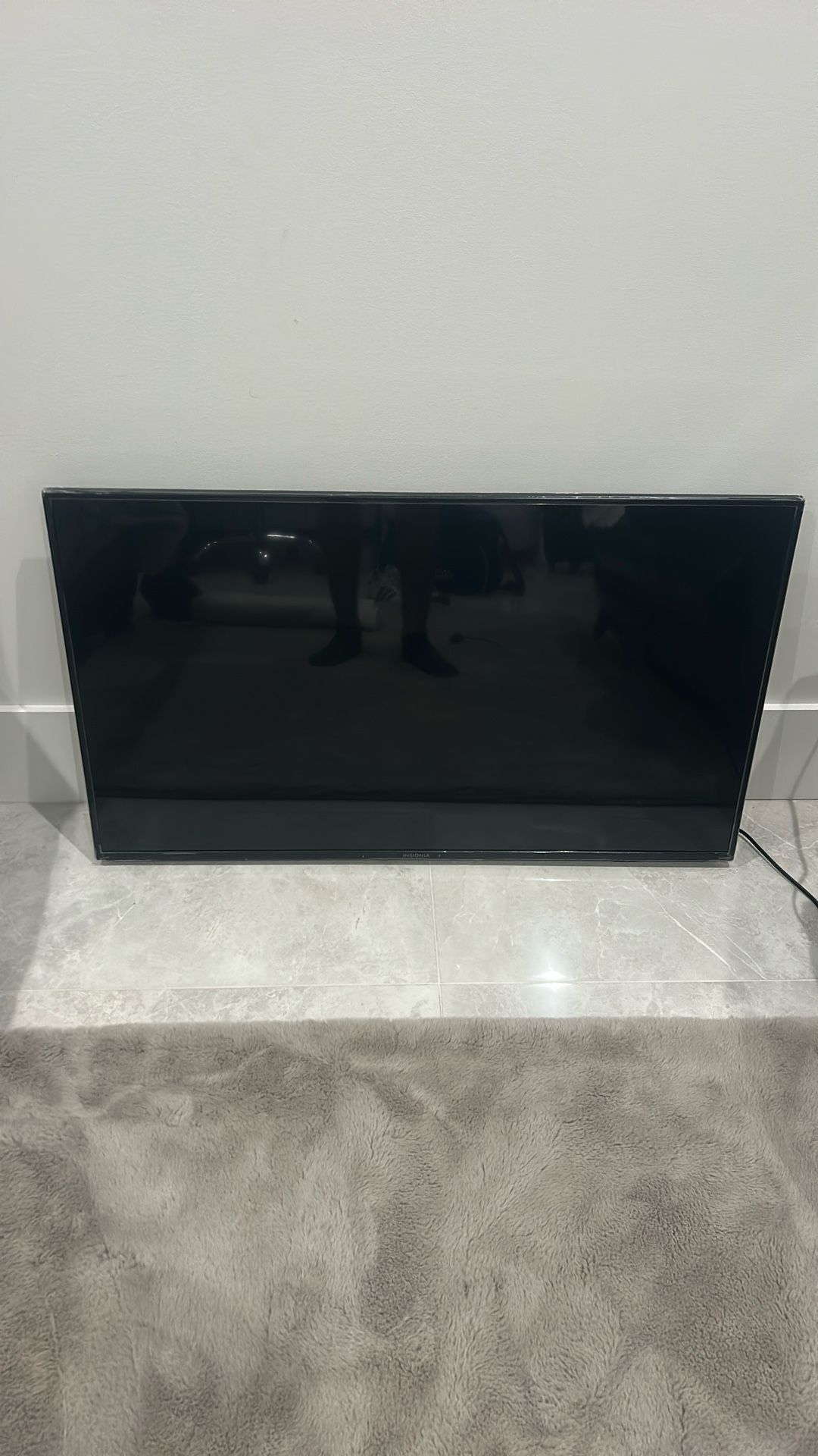 Insignia 43” TV