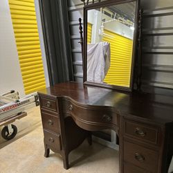 Antique Mahogany Dressing Table