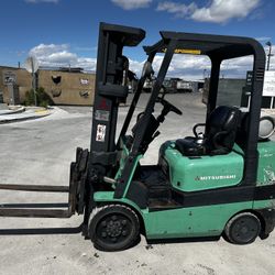 Forklift 