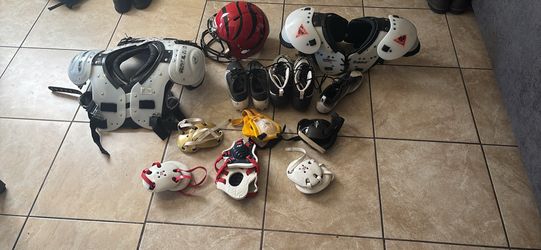 Football / wrestling gear