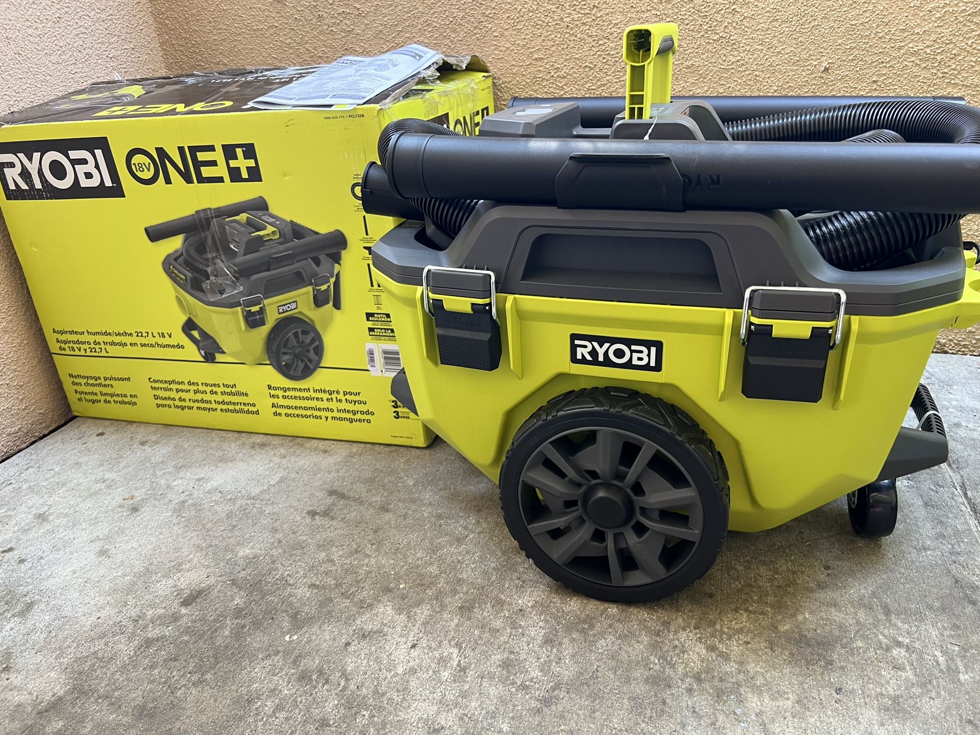 RYOBI ONE+ 18V Cordless 6 Gal. Wet Dry Vacuum (Tool Only)