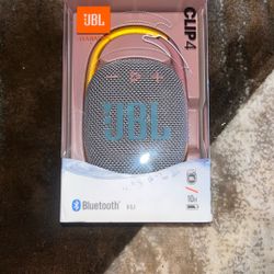 JBL clip four