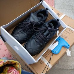 B R A H M A For Her Steel-toed Sneaker Size 7.5