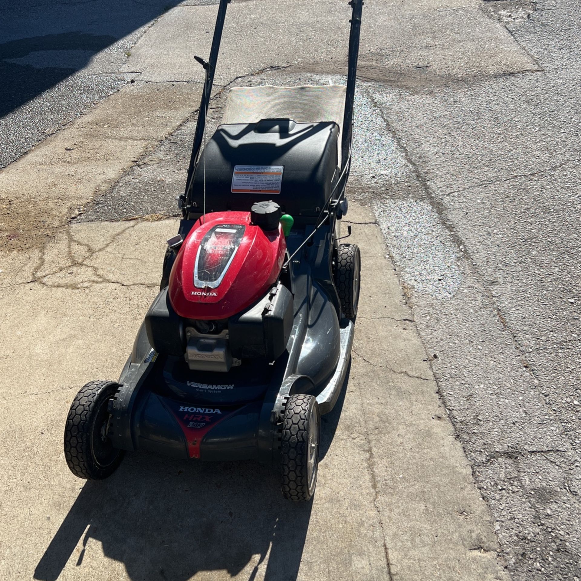 HONDA HRX217 NICE SELF PROPELLED MOWER 