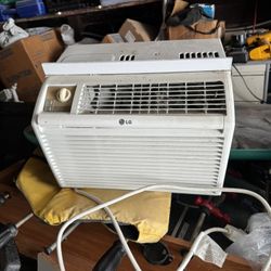 LG Window Air Conditioner 