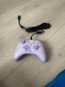 Nintendo Switch Wired Controller – Purple – Excellent Condition