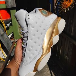 DEFINING MOMENTS PACK 13 ONLY SIZE 9.5 