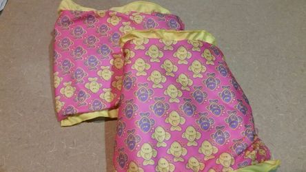 Pink girls arm floaters