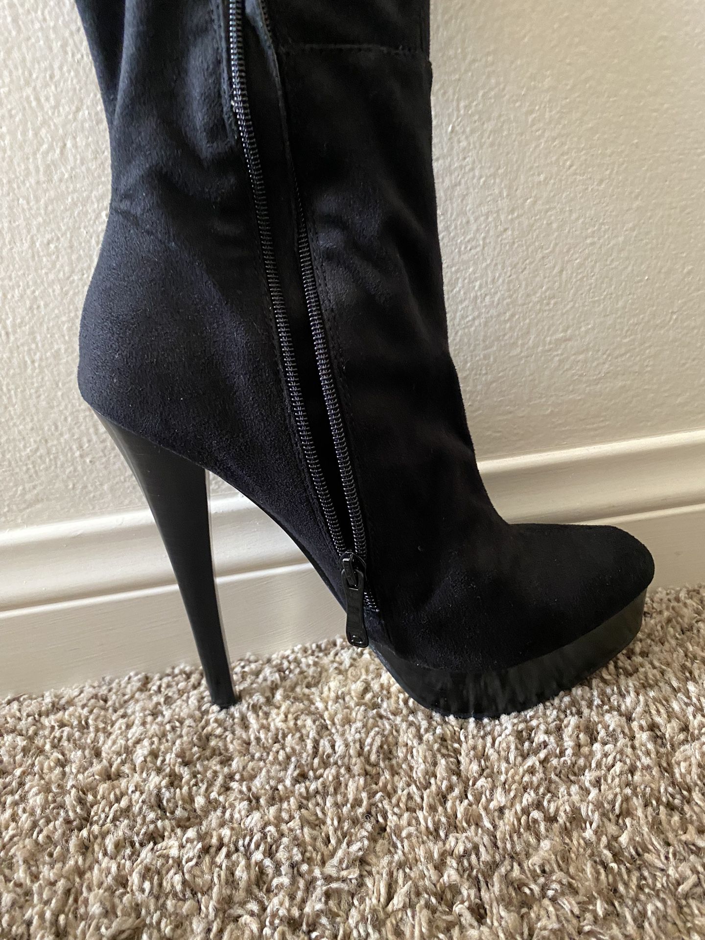 Black Thigh High Suede Boots By bebe Size 8