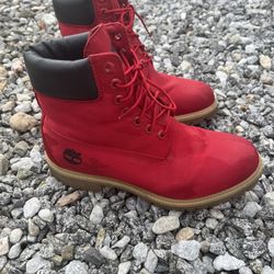 Timberland (size 8) 6” Limited Edition - Valentines Day - Camo Red (A15LB) Boots*