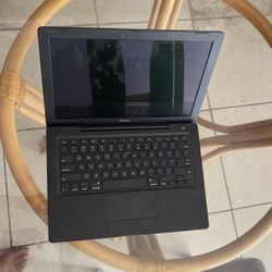 MacBook 07 Perfect Condition 