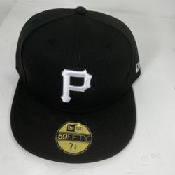New era fitted hat 🧢 different teams and size available 42$ each