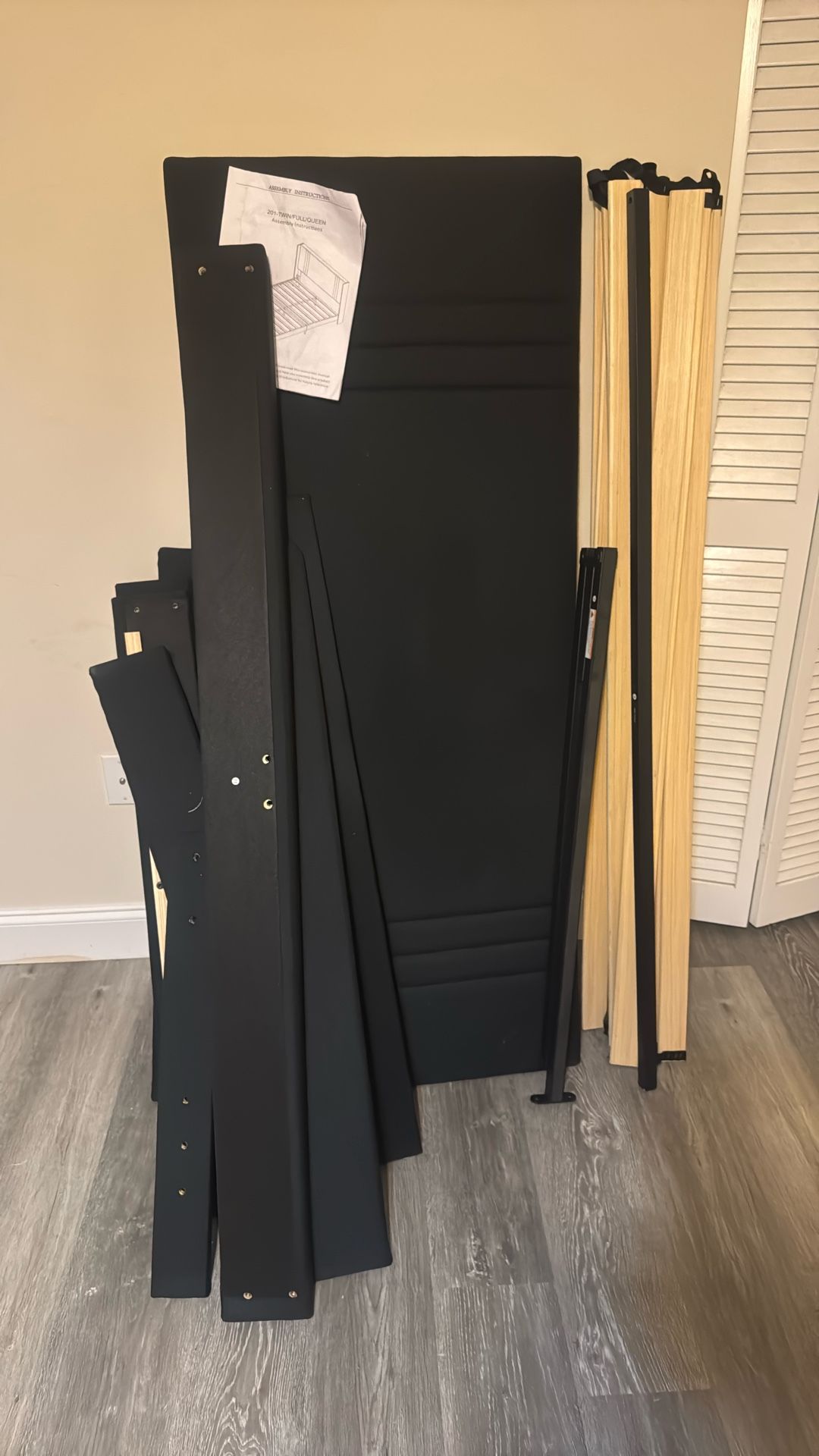 Black Full-size Platform bed Frame 