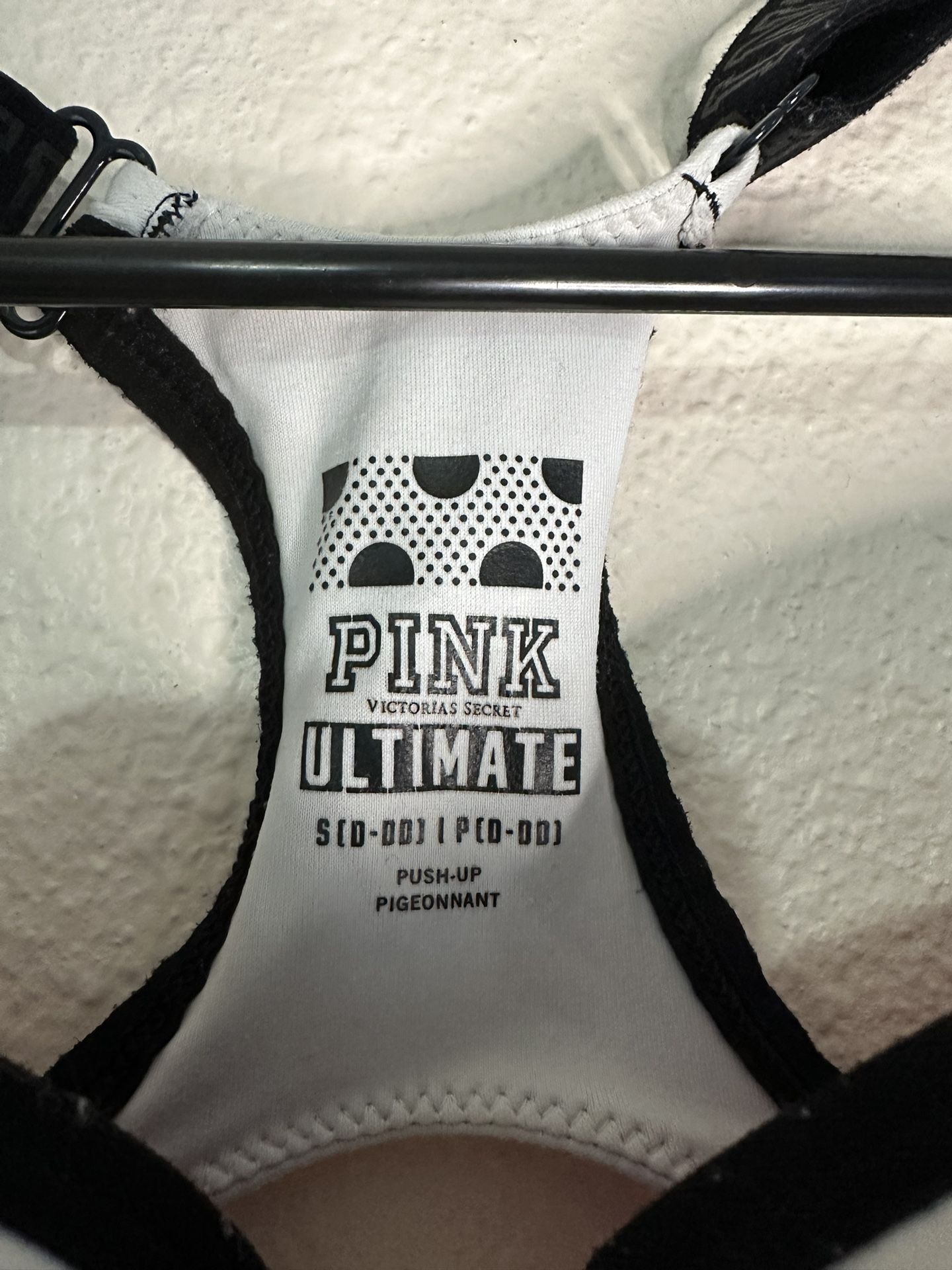PINK Victoria Secret Ultimate Push Up Sports Bra Black/White Small