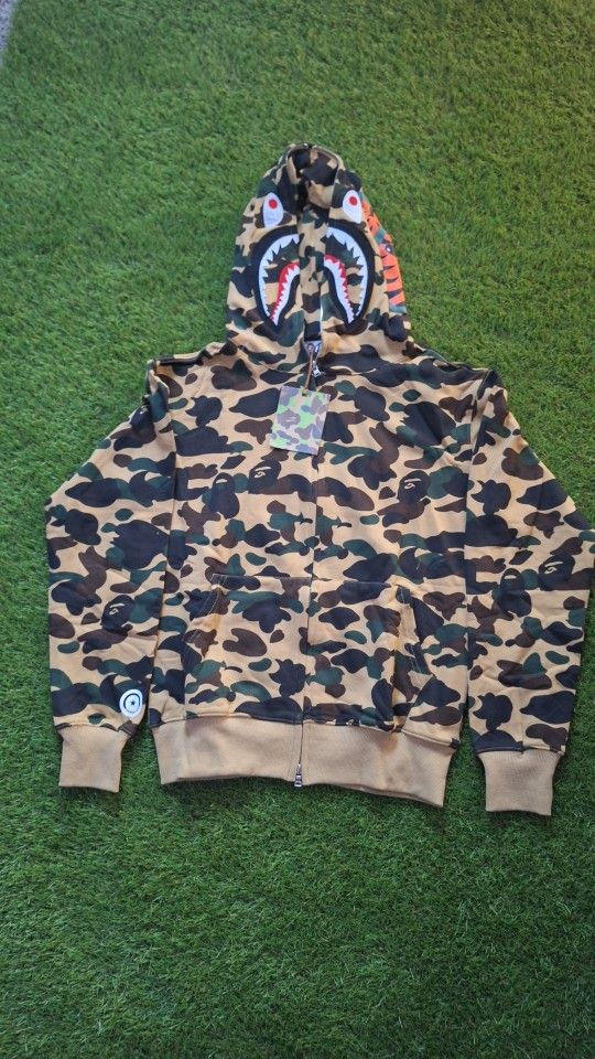 BRAND NEW* XL (Fits As M/L)Dark Camo BAPE Zip Up Hoodie