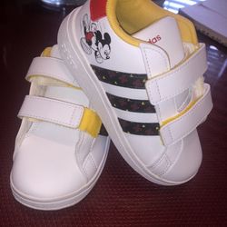 Adidas Kids Size 9.5k