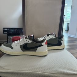 Travis Scott x Air Jordan 1 OG SP Low Medium Olive 