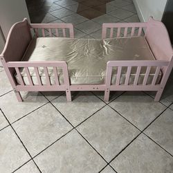 Toddler bed