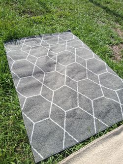 NICE 5 BY 7 AREA RUGS