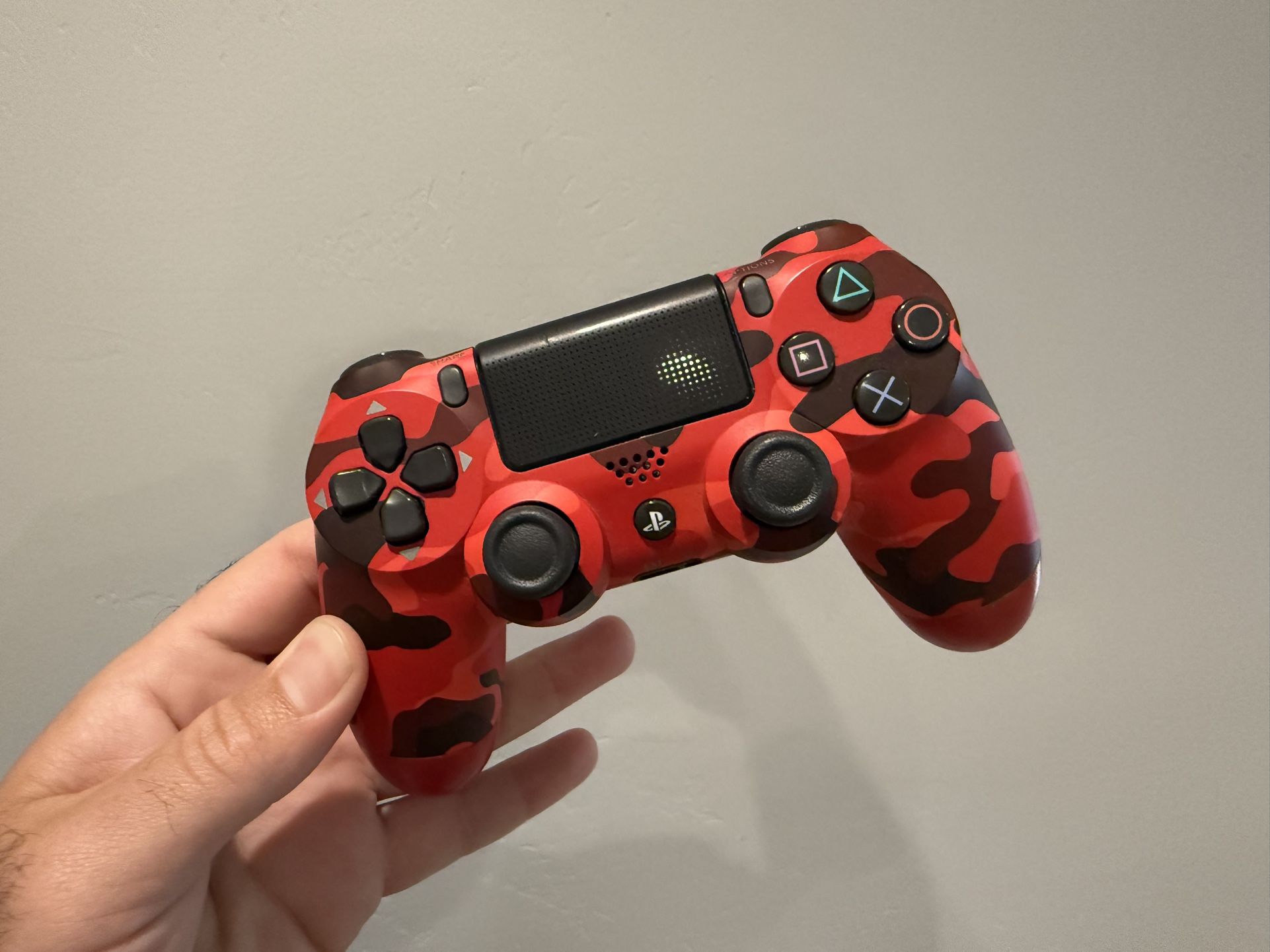 PS4 CONTROLLER