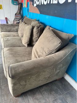 FREE BIG SOFT  COUCH