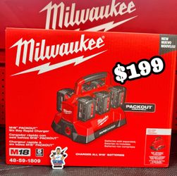 Milwaukee M18 18V Lithium-Ion PACKOUT 6-Port Rapid Charger