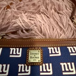 Dooney&Bourke Wristlet