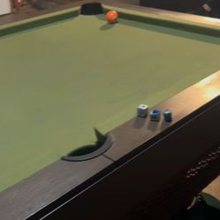 Pool table / mesa de billar