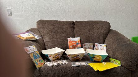 Minion party supplies