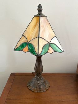 Vintage Tiffany Style Lamp - Stained Glass Table Lamp 1960s