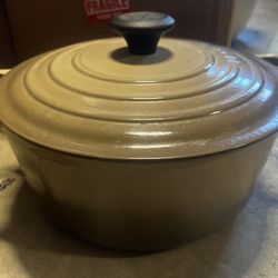 Le Creuset Cast Iron 5.5 Round Dutch Oven In Truffle